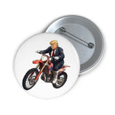 White Pin Badge - Donald Trump - 2.25’’ - Accessories